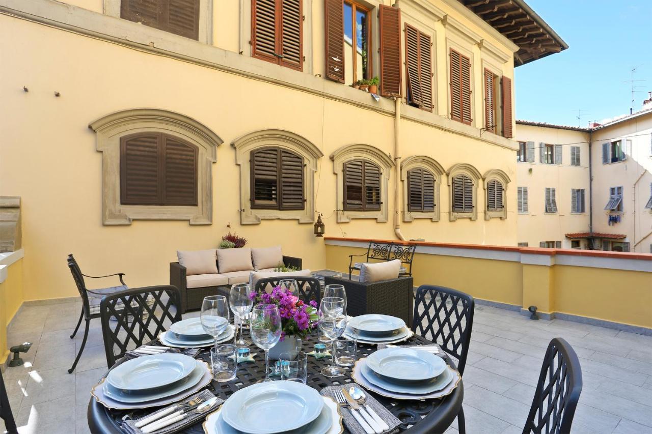Design Apartment In The Heart Of Florence - Hosted By Sweetstay Exterior photo